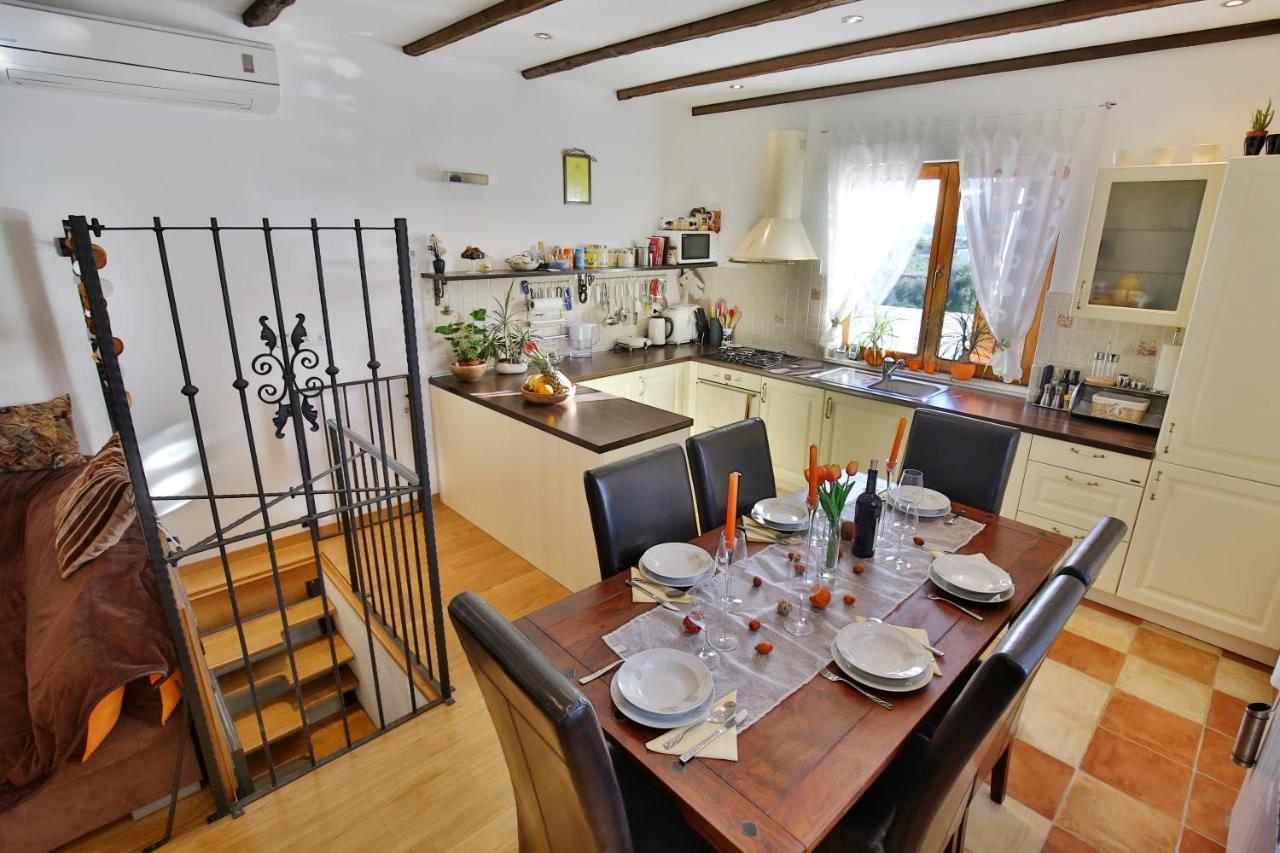 Holiday House Dolce Vita Sukosan Exterior photo